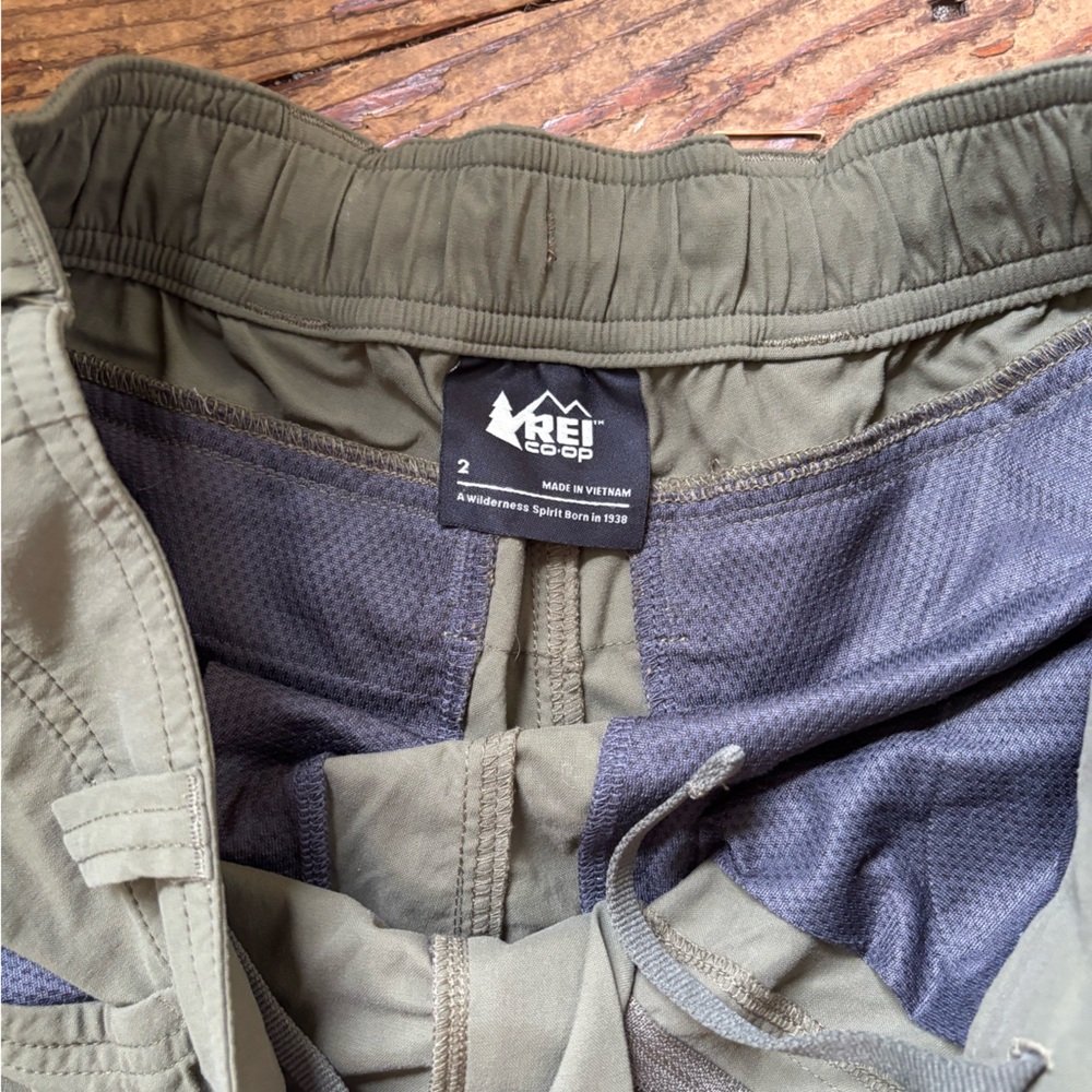 REI Olive Green Women's Zip-Off Convertible Hiking Pants
